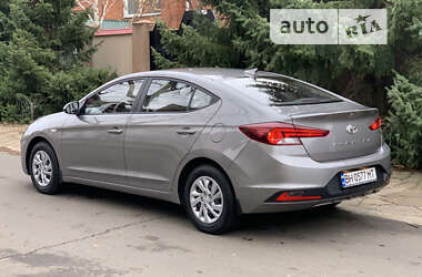 Седан Hyundai Elantra 2020 в 