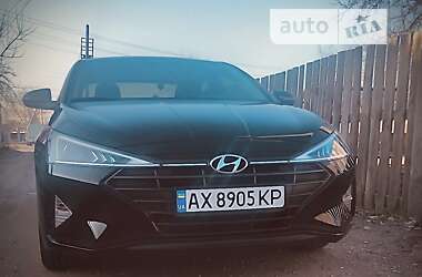 Седан Hyundai Elantra 2019 в Харькове
