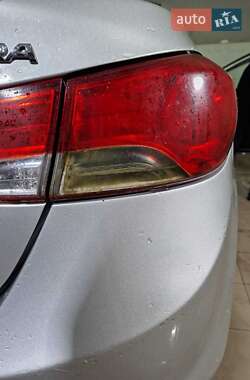 Седан Hyundai Elantra 2012 в Измаиле