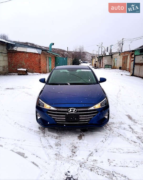 Седан Hyundai Elantra 2018 в Виннице