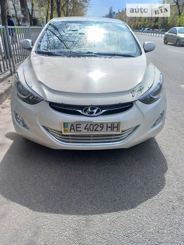 Седан Hyundai Elantra 2011 в Дніпрі