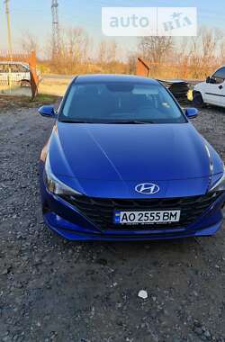 Седан Hyundai Elantra 2021 в Мукачево