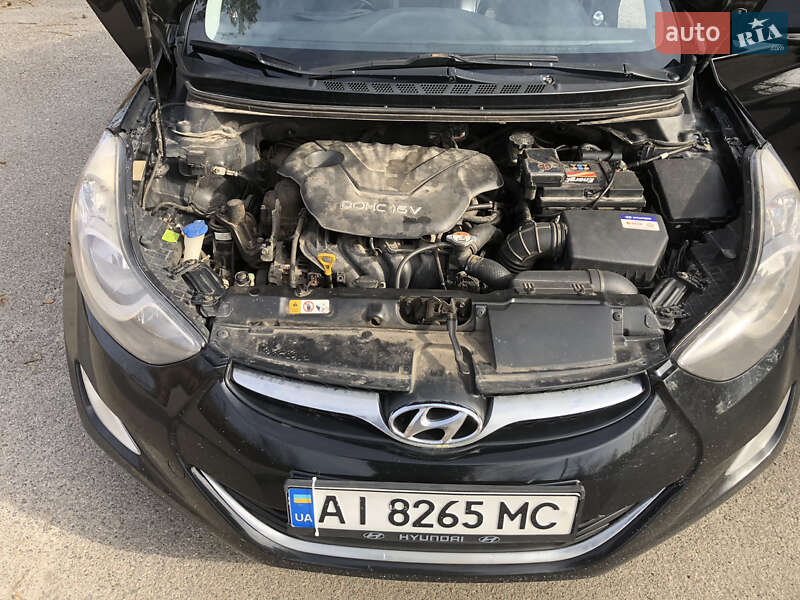 Седан Hyundai Elantra 2011 в Буче