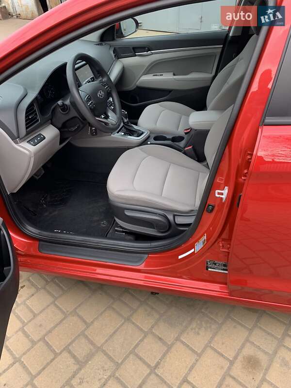 Седан Hyundai Elantra 2020 в Одессе