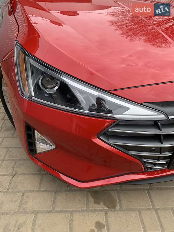 Седан Hyundai Elantra 2020 в Одессе
