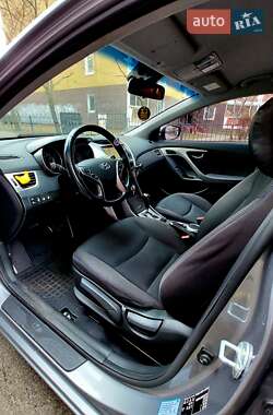Седан Hyundai Elantra 2013 в Киеве