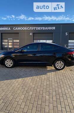 Седан Hyundai Elantra 2017 в Могилів-Подільському