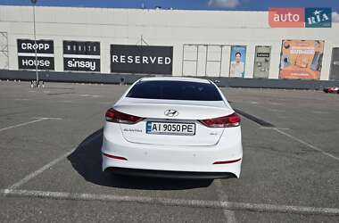 Седан Hyundai Elantra 2016 в Макарове