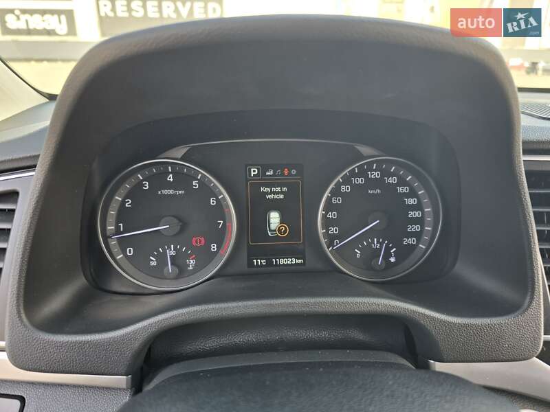 Седан Hyundai Elantra 2016 в Макарове