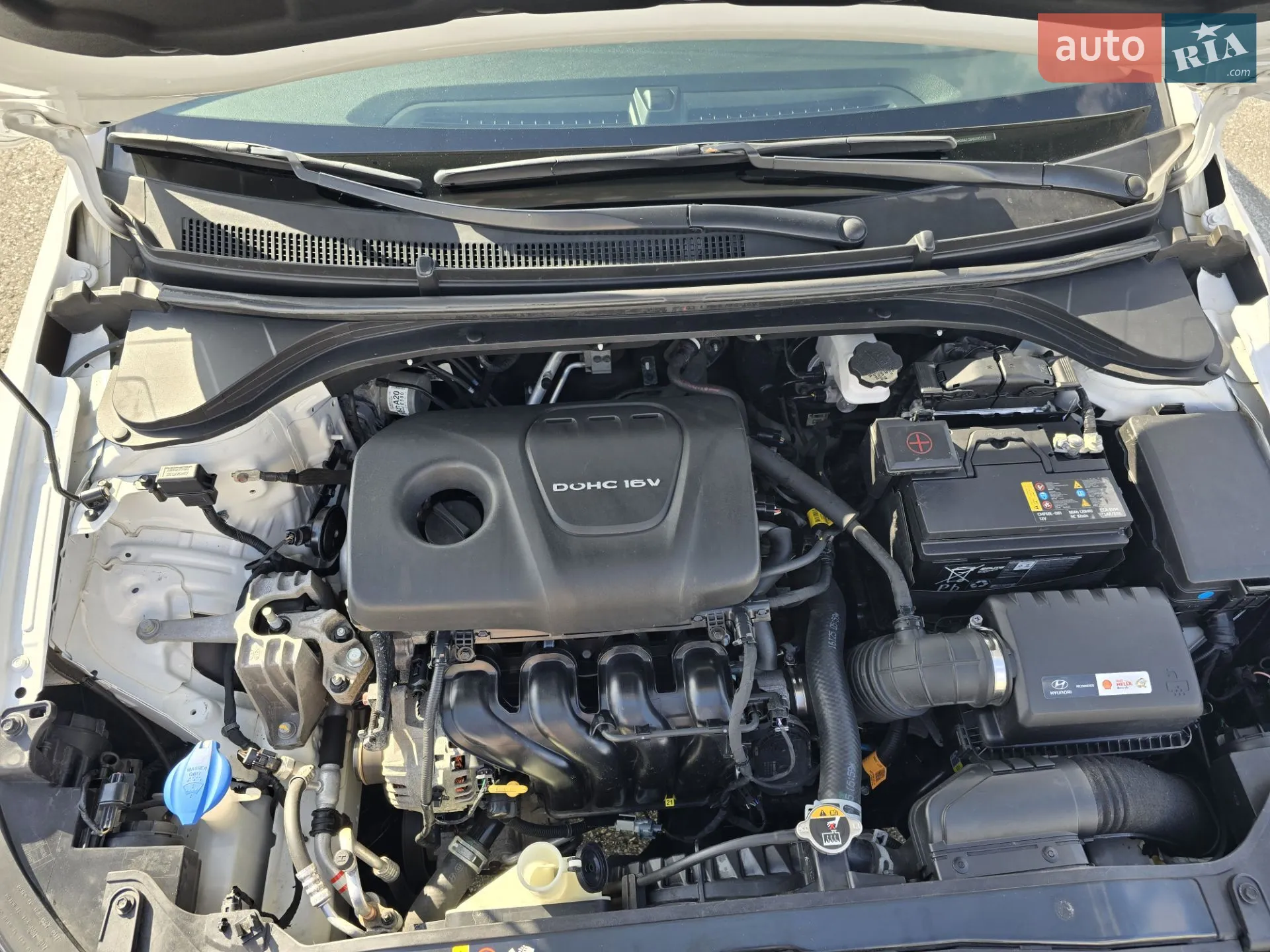 2016 Hyundai Elantra - мініатюра 51