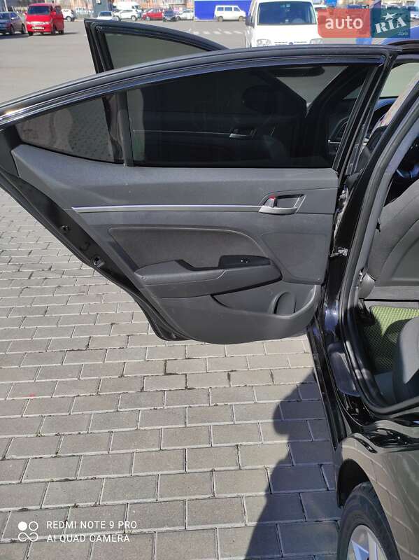 Седан Hyundai Elantra 2018 в Виннице