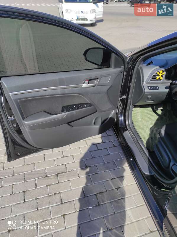 Седан Hyundai Elantra 2018 в Виннице