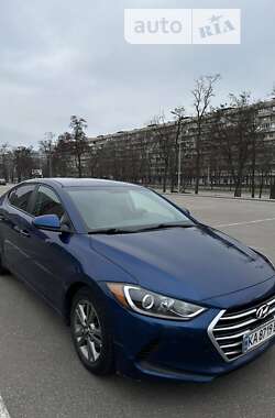 Седан Hyundai Elantra 2016 в Киеве