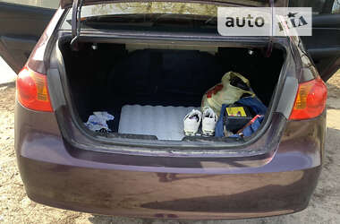 Седан Hyundai Elantra 2010 в Виннице