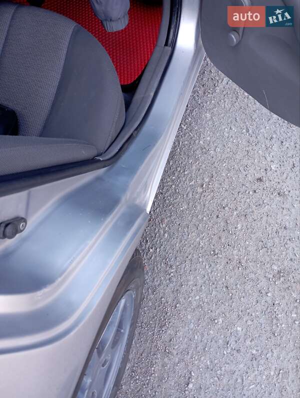 Седан Hyundai Elantra 2003 в Кременчуге