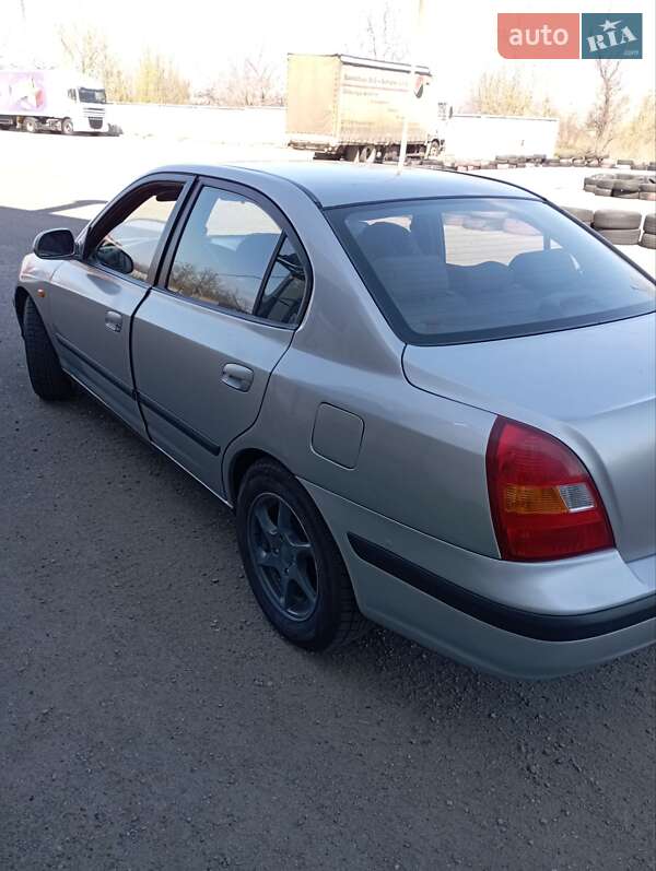 Седан Hyundai Elantra 2003 в Кременчуге