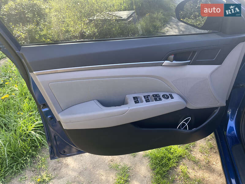 Седан Hyundai Elantra 2016 в Дніпрі фото 48 Седан Hyundai Elantra 2016 в Дніпрі