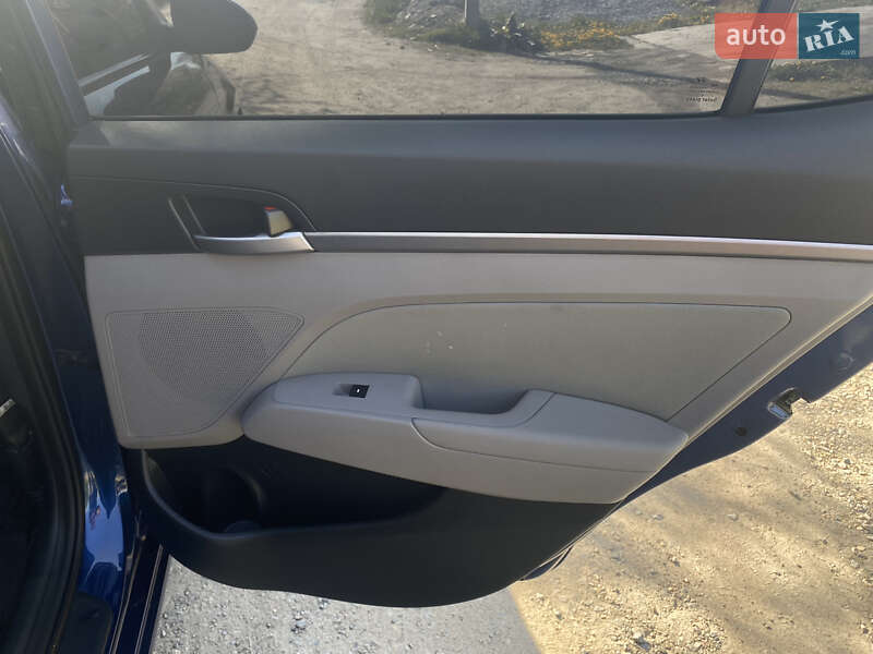 Седан Hyundai Elantra 2016 в Дніпрі фото 61 Седан Hyundai Elantra 2016 в Дніпрі