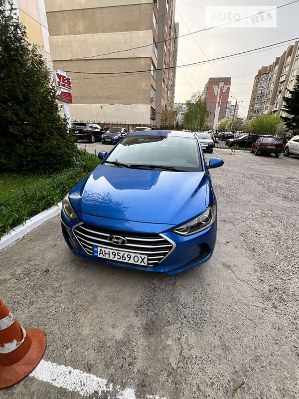 Седан Hyundai Elantra 2017 в Одессе