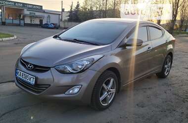 Седан Hyundai Elantra 2012 в Киеве