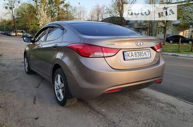 Седан Hyundai Elantra 2012 в Киеве