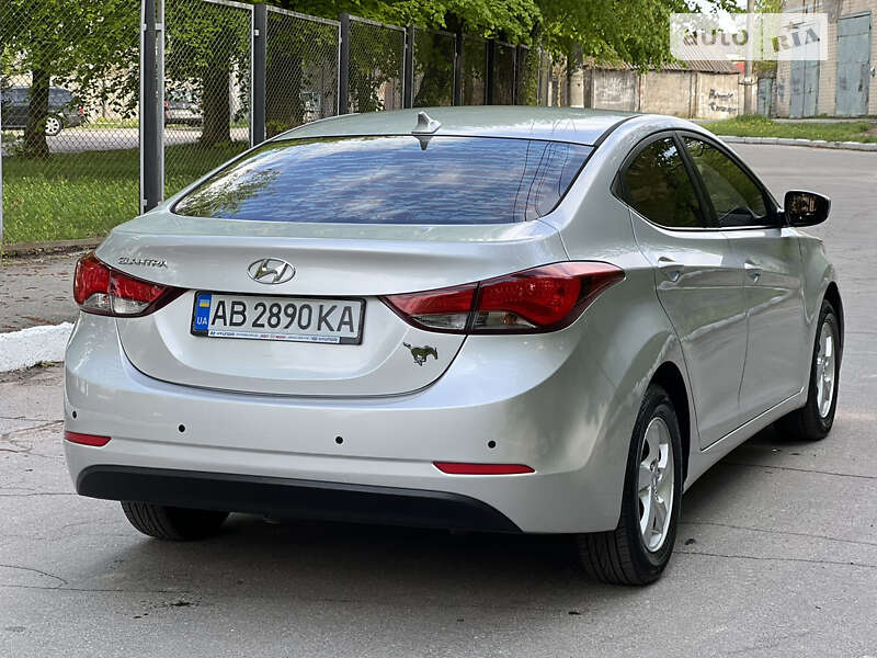 Седан Hyundai Elantra 2014 в Виннице