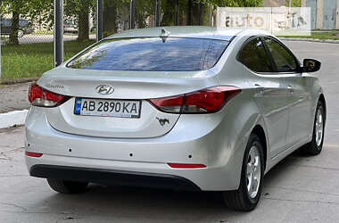 Седан Hyundai Elantra 2014 в Виннице