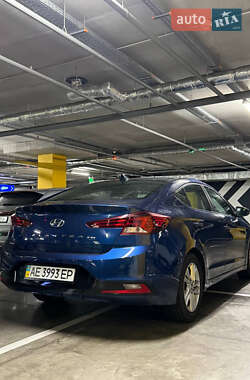 Седан Hyundai Elantra 2020 в Киеве