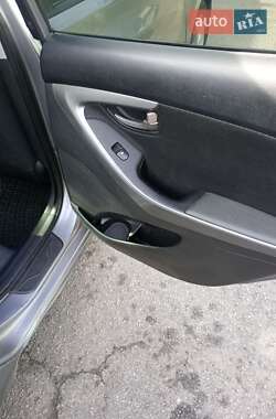 Седан Hyundai Elantra 2012 в 