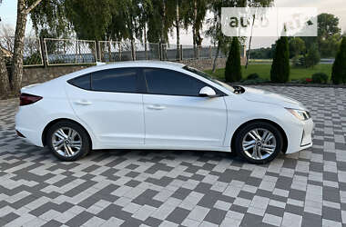 Седан Hyundai Elantra 2020 в Киеве