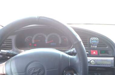 Седан Hyundai Elantra 2003 в Кривому Розі