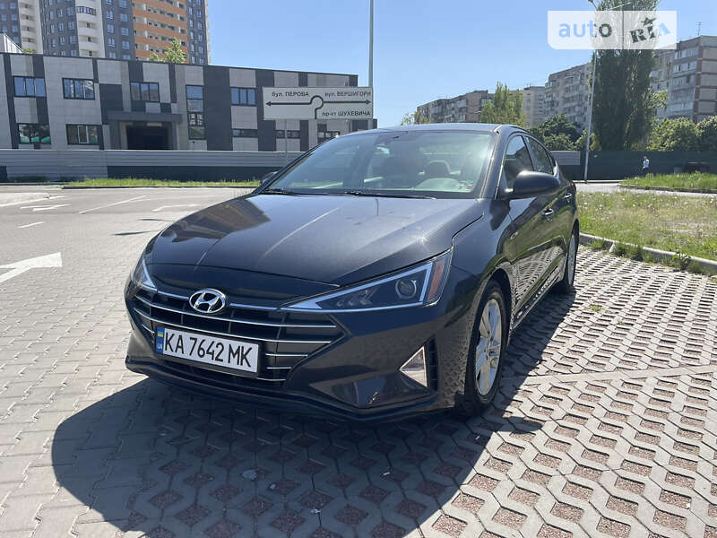 Седан Hyundai Elantra 2020 в Києві