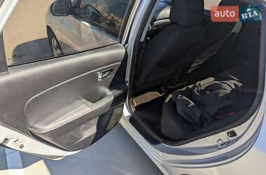 Седан Hyundai Elantra 2010 в Днепре