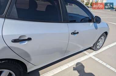 Седан Hyundai Elantra 2010 в Днепре