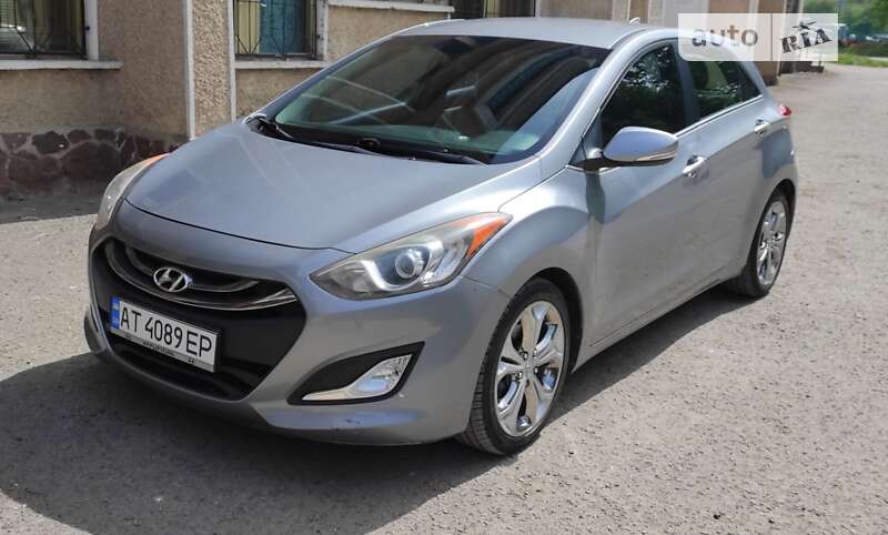 Хэтчбек Hyundai Elantra 2014 в Ивано-Франковске