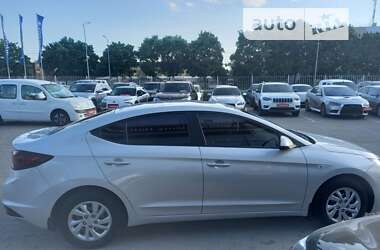 Седан Hyundai Elantra 2019 в Полтаве