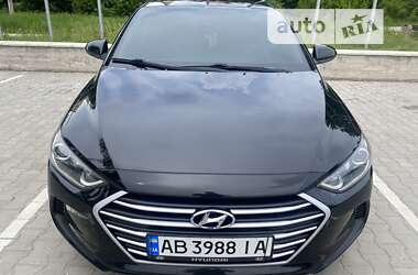 Седан Hyundai Elantra 2015 в Виннице
