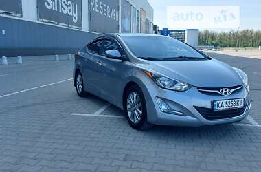 Седан Hyundai Elantra 2015 в Киеве