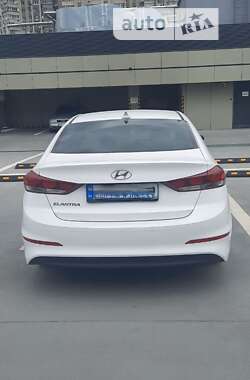 Седан Hyundai Elantra 2018 в Києві