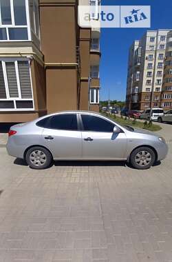 Седан Hyundai Elantra 2008 в Львове