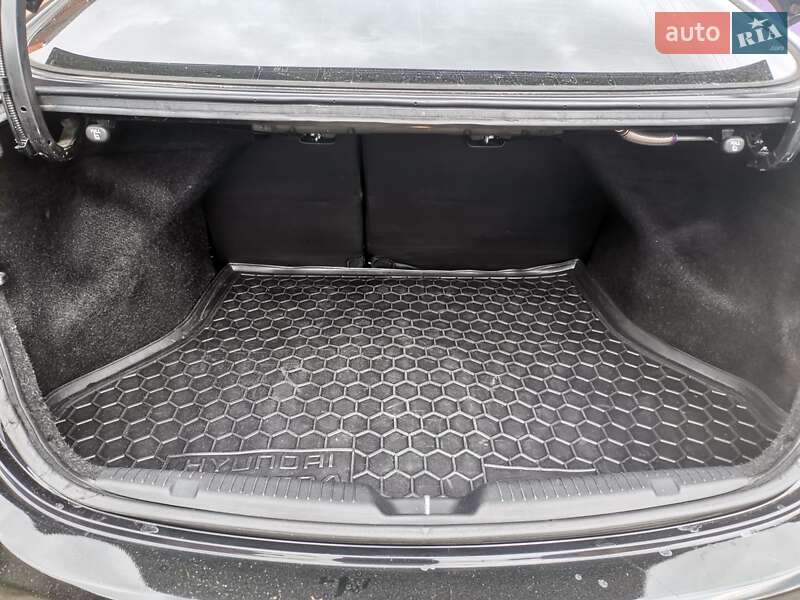 Седан Hyundai Elantra 2012 в Львові фото 2 Седан Hyundai Elantra 2012 в Львові