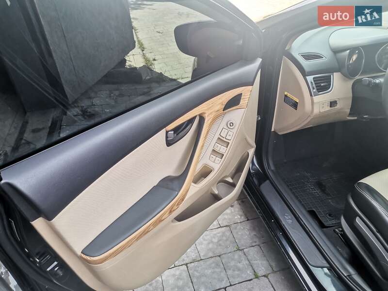 Седан Hyundai Elantra 2012 в Львові фото 6 Седан Hyundai Elantra 2012 в Львові
