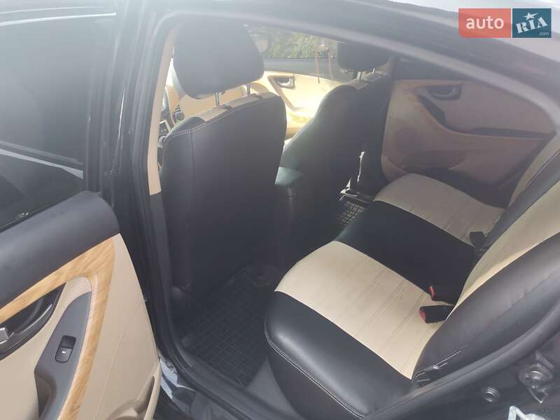 Седан Hyundai Elantra 2012 в Львові фото 7 Седан Hyundai Elantra 2012 в Львові