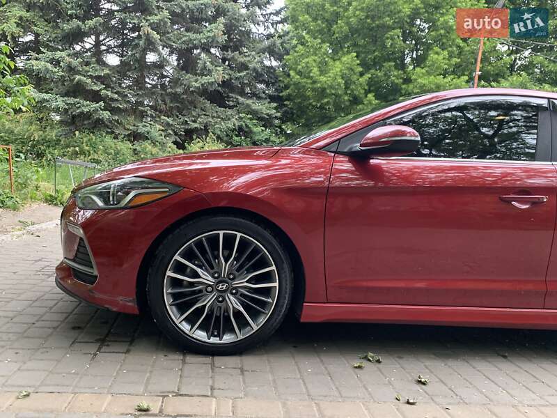 Седан Hyundai Elantra 2017 в Одессе