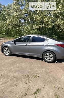 Седан Hyundai Elantra 2013 в Коростене