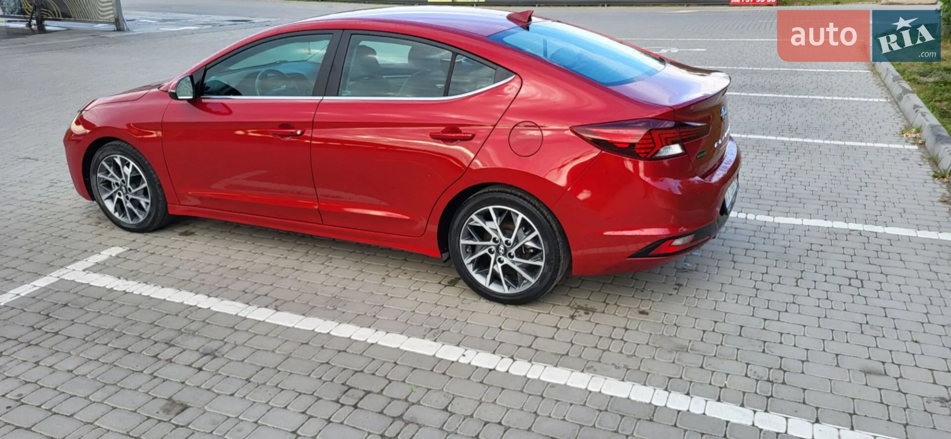 2018 Hyundai Elantra - мініатюра 35