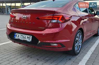 Седан Hyundai Elantra 2018 в 