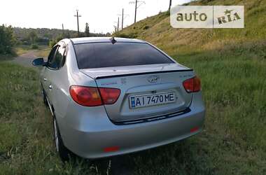 Седан Hyundai Elantra 2008 в Киеве