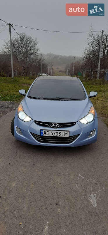 Hyundai Elantra 2012