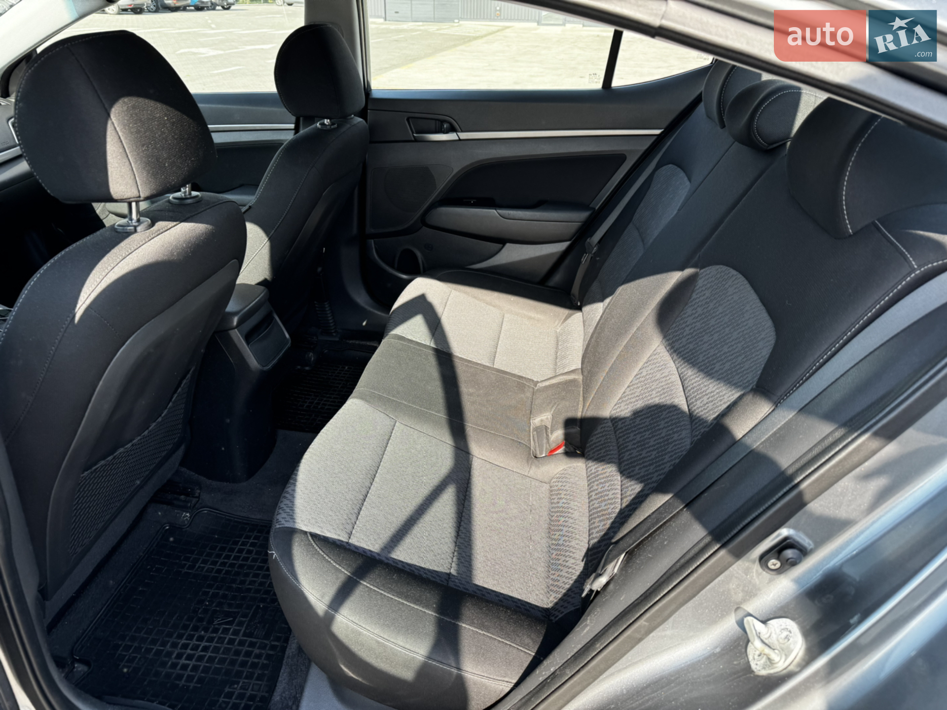 2018 Hyundai Elantra - мініатюра 20